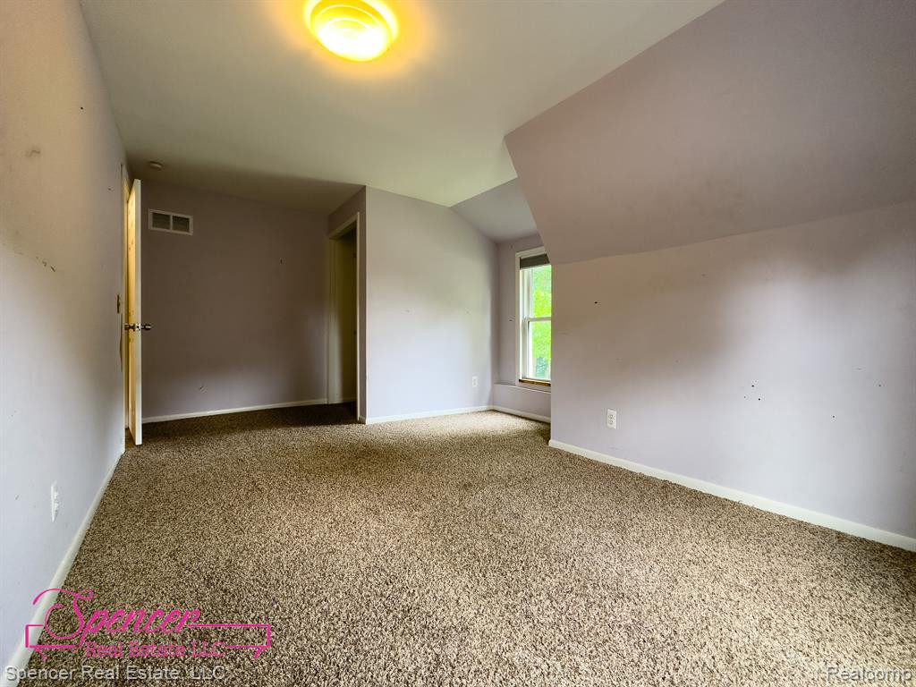 105 E CHURCH Street, Lake Orion, MI 48362 — Photo 7