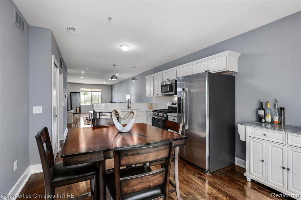 39673 Springwater Drive, Northville, MI 48168 — Photo 11