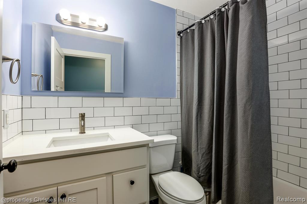 39673 Springwater Drive, Northville, MI 48168 — Photo 21