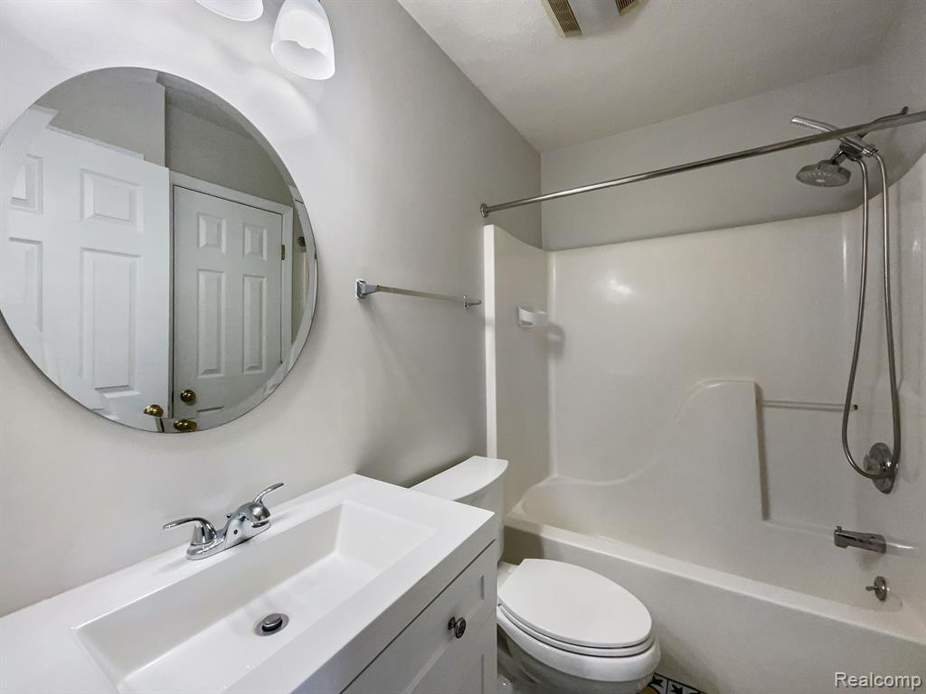 3522 MEADOW GROVE Trail, Ann Arbor, MI 48108 — Photo 18