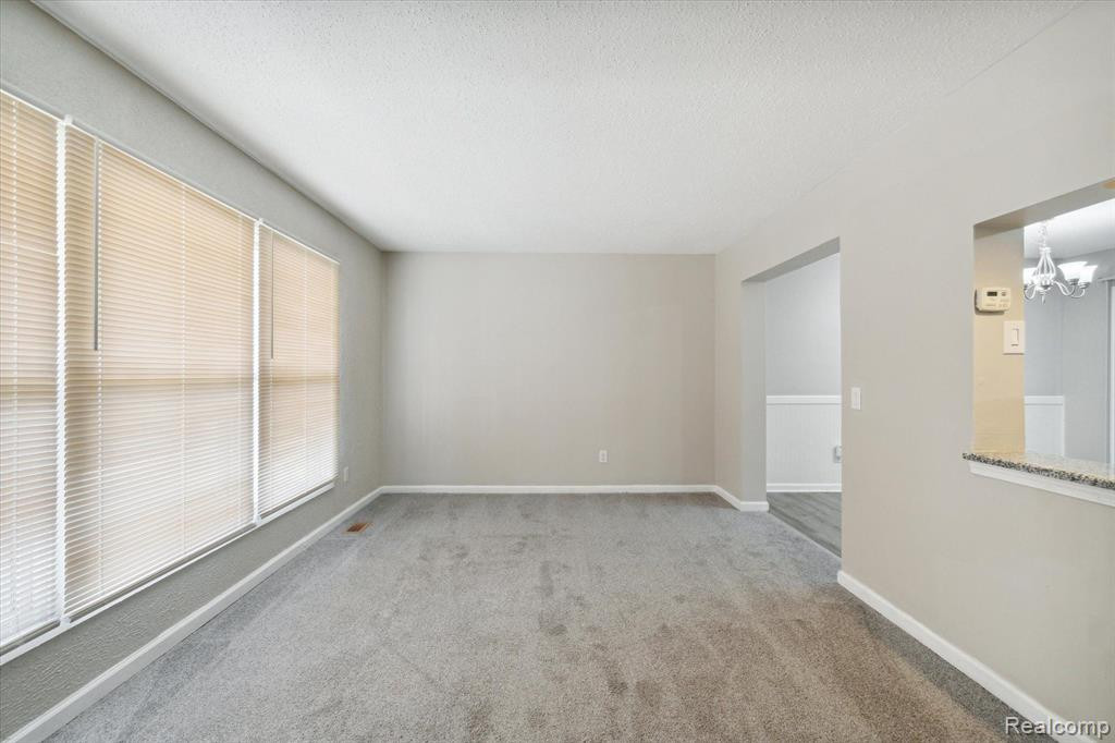 13366 LAKE POINT Boulevard, Van Buren, MI 48111 — Photo 3