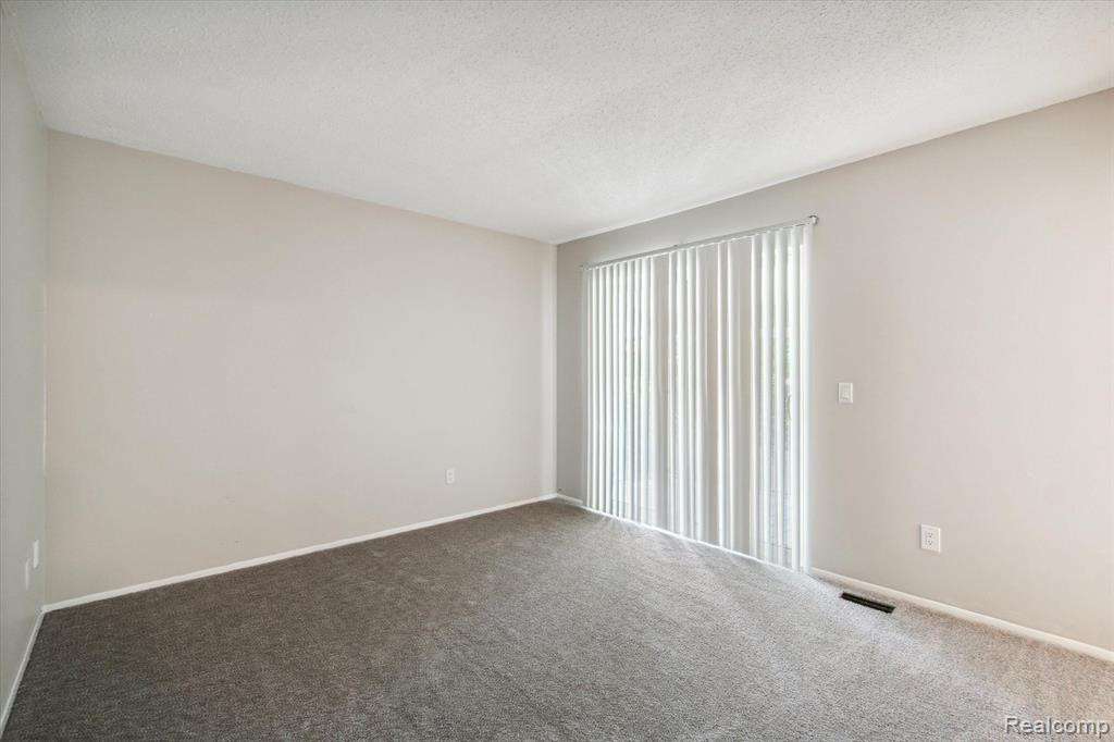 13366 LAKE POINT Boulevard, Van Buren, MI 48111 — Photo 14