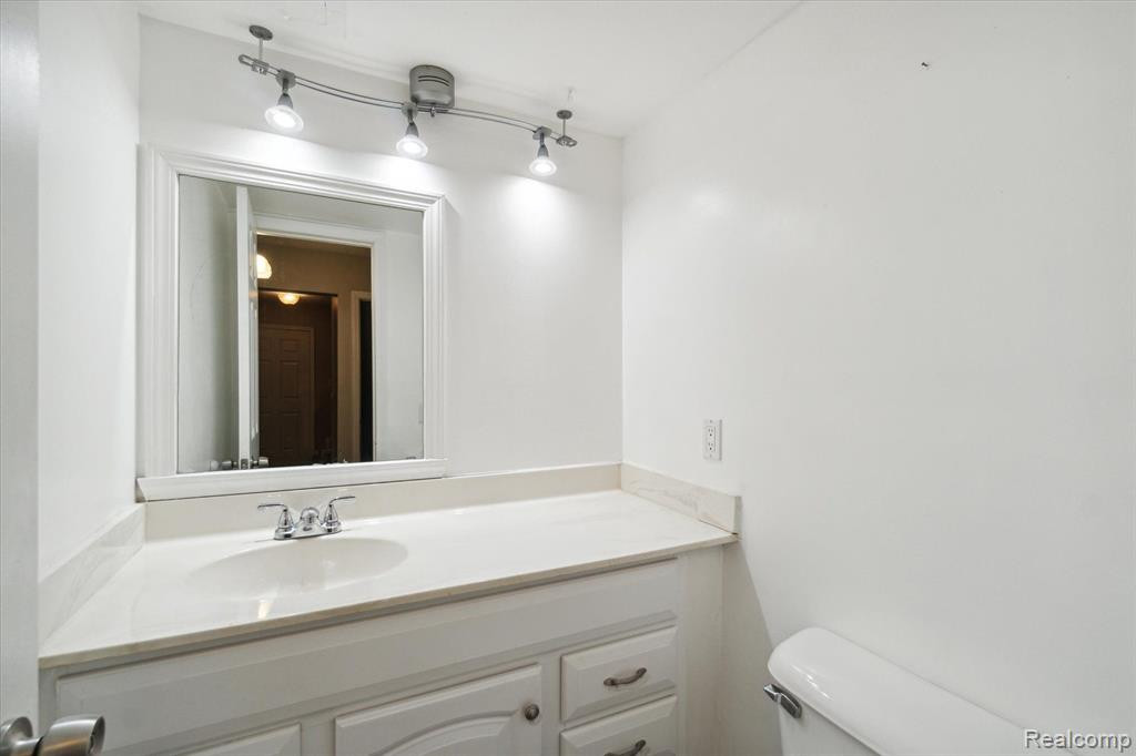 13366 LAKE POINT Boulevard, Van Buren, MI 48111 — Photo 15