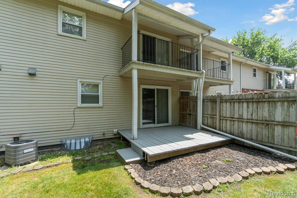 13366 LAKE POINT Boulevard, Van Buren, MI 48111 — Photo 20