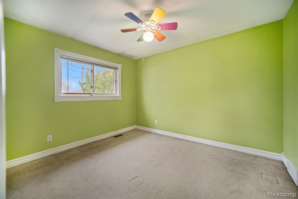 557 Crestwood Circle, Saline, MI 48176 — Photo 23