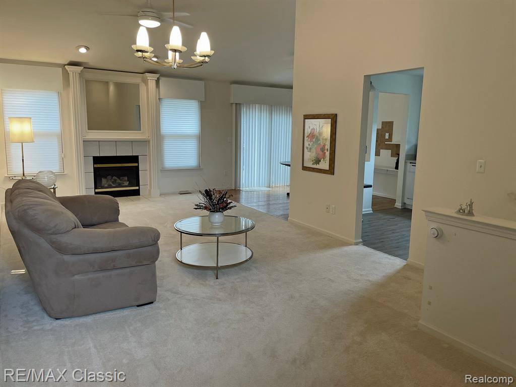 2070 RED MAPLE Lane, 106, Commerce Twp, MI 48390 — Photo 10