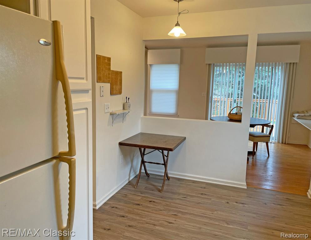 2070 RED MAPLE Lane, 106, Commerce Twp, MI 48390 — Photo 13