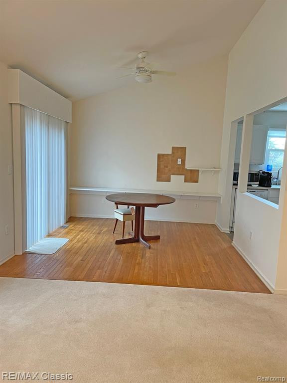2070 RED MAPLE Lane, 106, Commerce Twp, MI 48390 — Photo 18