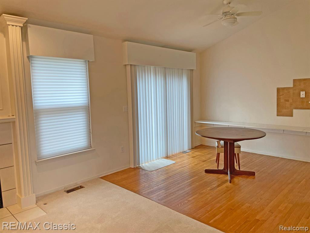 2070 RED MAPLE Lane, 106, Commerce Twp, MI 48390 — Photo 19