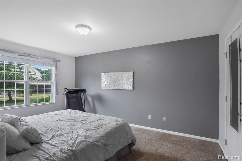 228 BROOKWOOD Drive, 6, South Lyon, MI 48178 — Photo 11