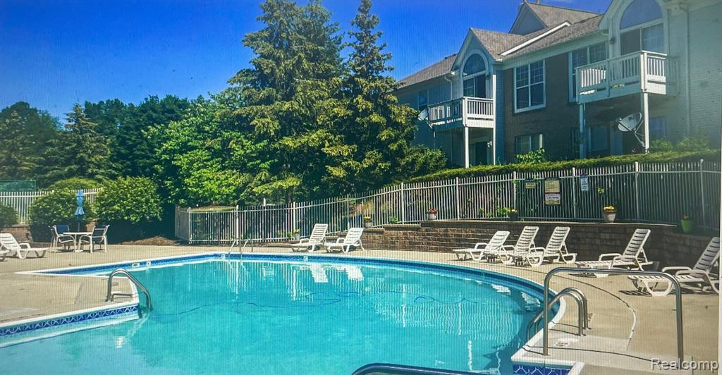 228 BROOKWOOD Drive, 6, South Lyon, MI 48178 — Photo 24