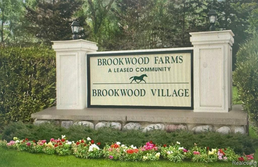228 BROOKWOOD Drive, 6, South Lyon, MI 48178 — Photo 27