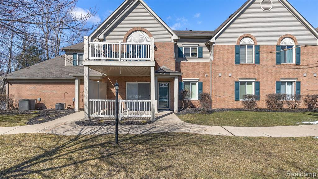 446 Marigold Circle, Westland, MI — front exterior