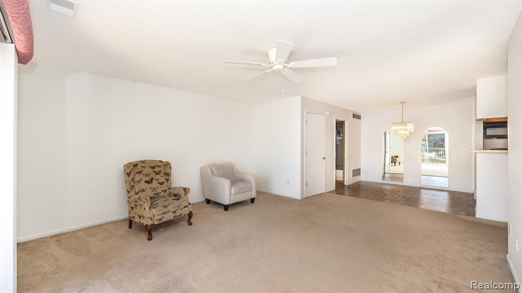 446 Marigold Circle, Westland, MI — Photo 4