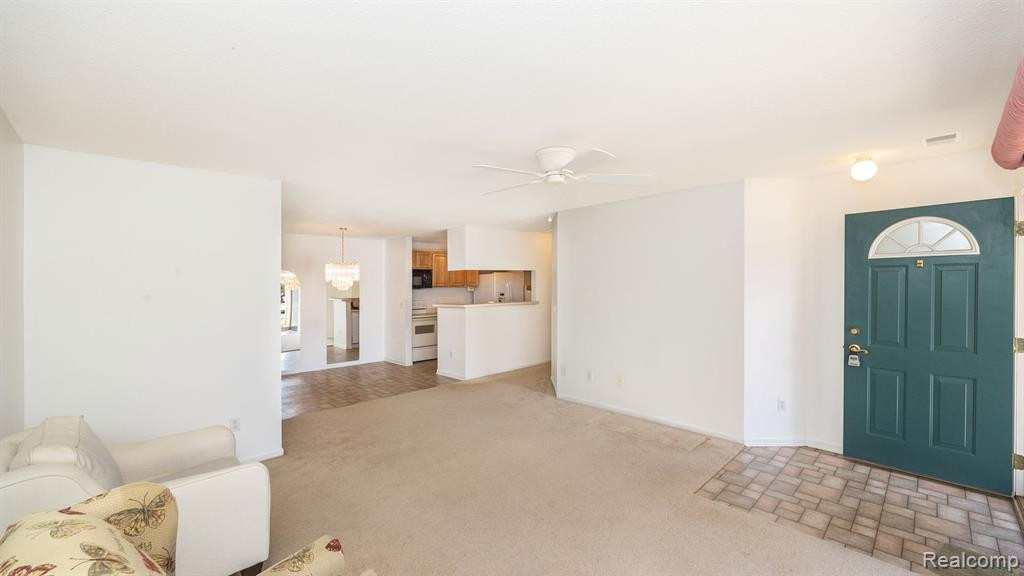 446 Marigold Circle, Westland, MI — Photo 5