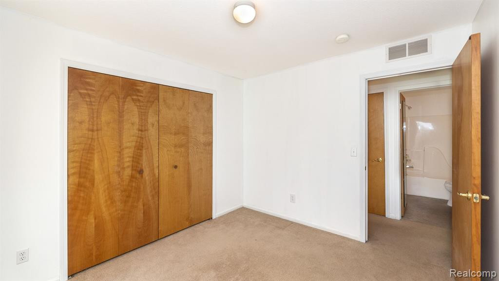446 Marigold Circle, Westland, MI — Photo 14