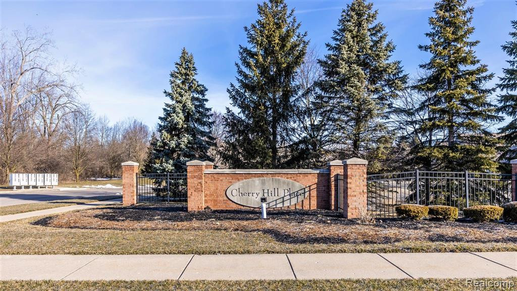 446 Marigold Circle, Westland, MI — Photo 19