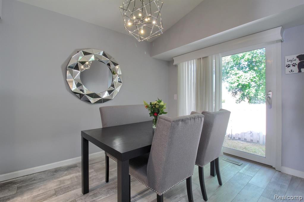 24300 BASHIAN Drive, Novi, MI — Photo 12