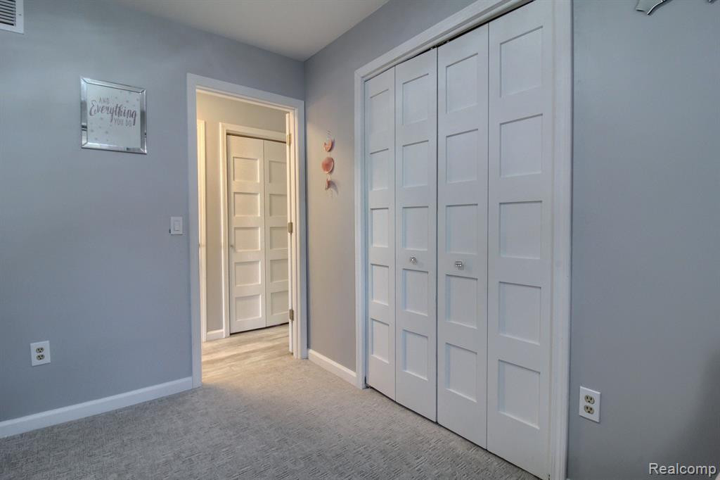 24300 BASHIAN Drive, Novi, MI — Photo 18