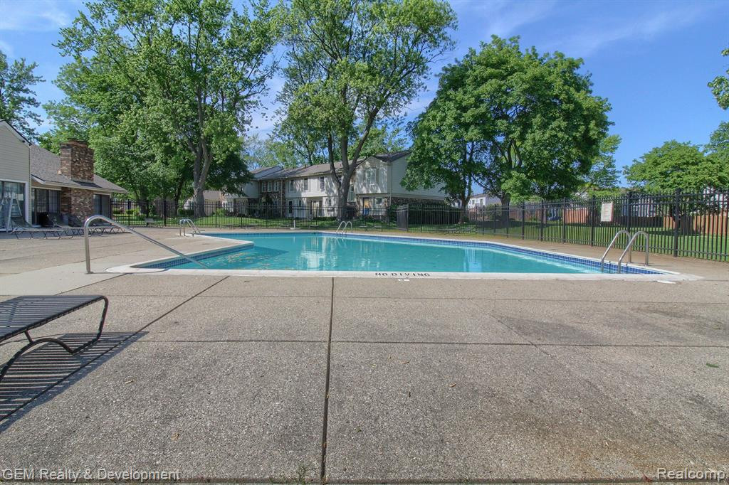 24300 BASHIAN Drive, Novi, MI — Photo 26