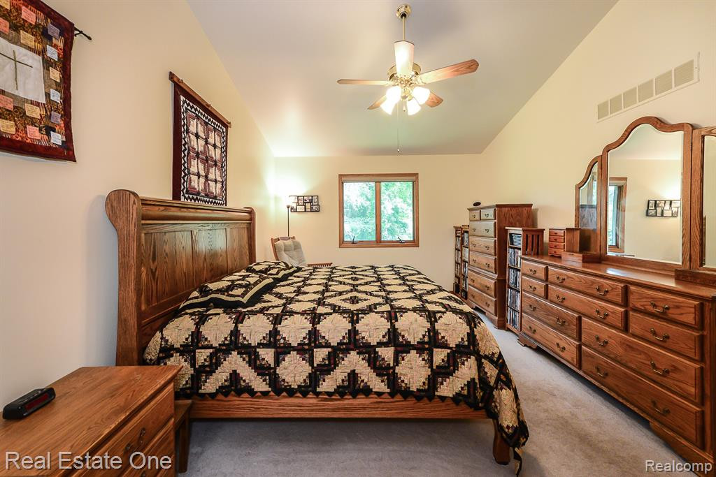 1111 MILDRED J, Brighton, MI 48116 — Photo 27