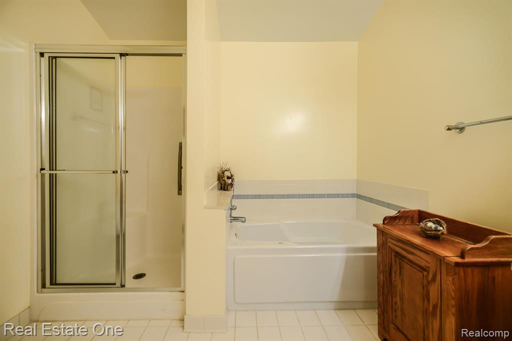 1111 MILDRED J, Brighton, MI 48116 — Photo 29