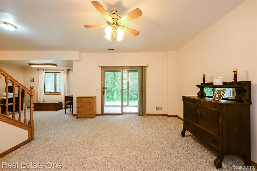 1111 MILDRED J, Brighton, MI 48116 — Photo 33