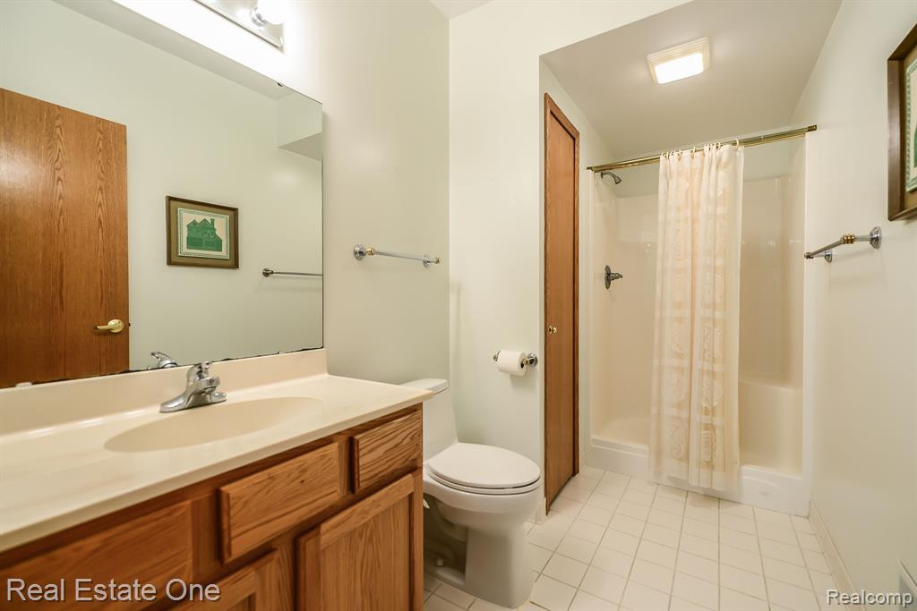 1111 MILDRED J, Brighton, MI 48116 — Photo 39