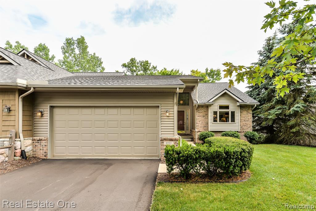 1111 MILDRED J, Brighton, MI 48116 — Photo 40