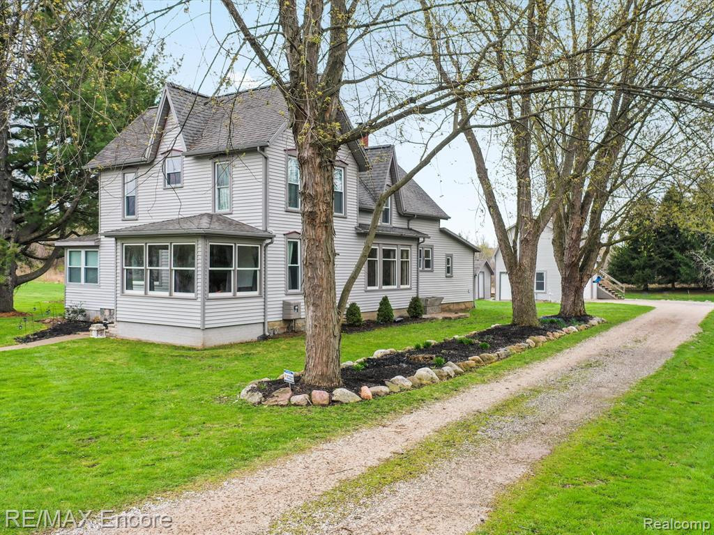 306 E ELMWOOD, Leonard, MI 48367 — Photo 2