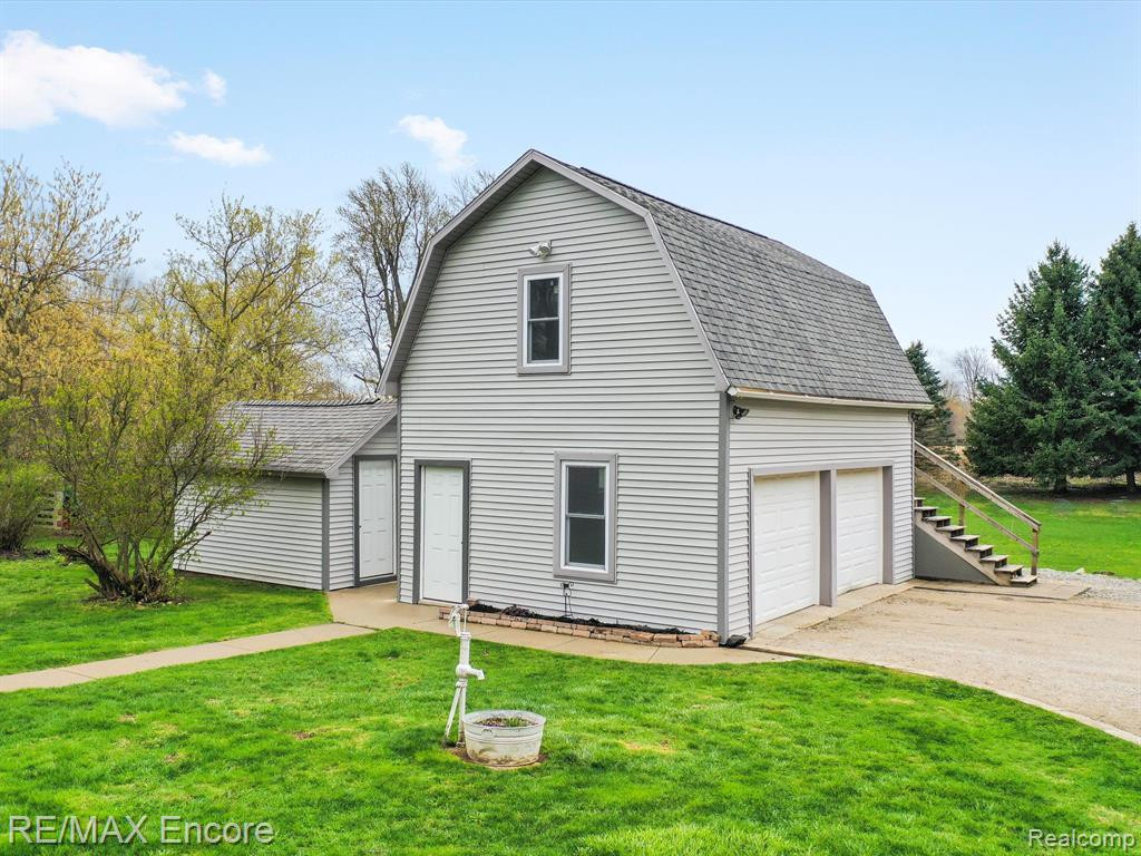 306 E ELMWOOD, Leonard, MI 48367 — Photo 8