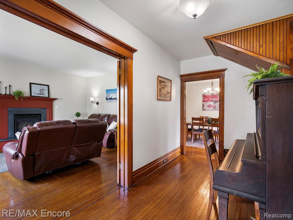 306 E ELMWOOD, Leonard, MI 48367 — Photo 13