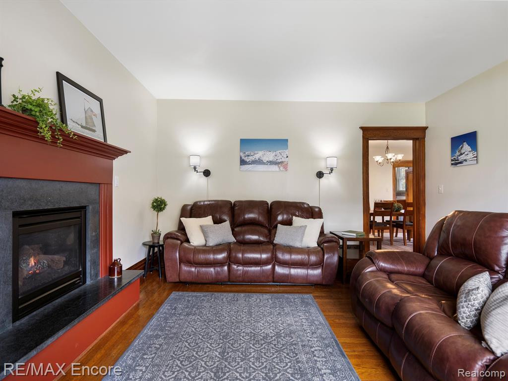 306 E ELMWOOD, Leonard, MI 48367 — Photo 16