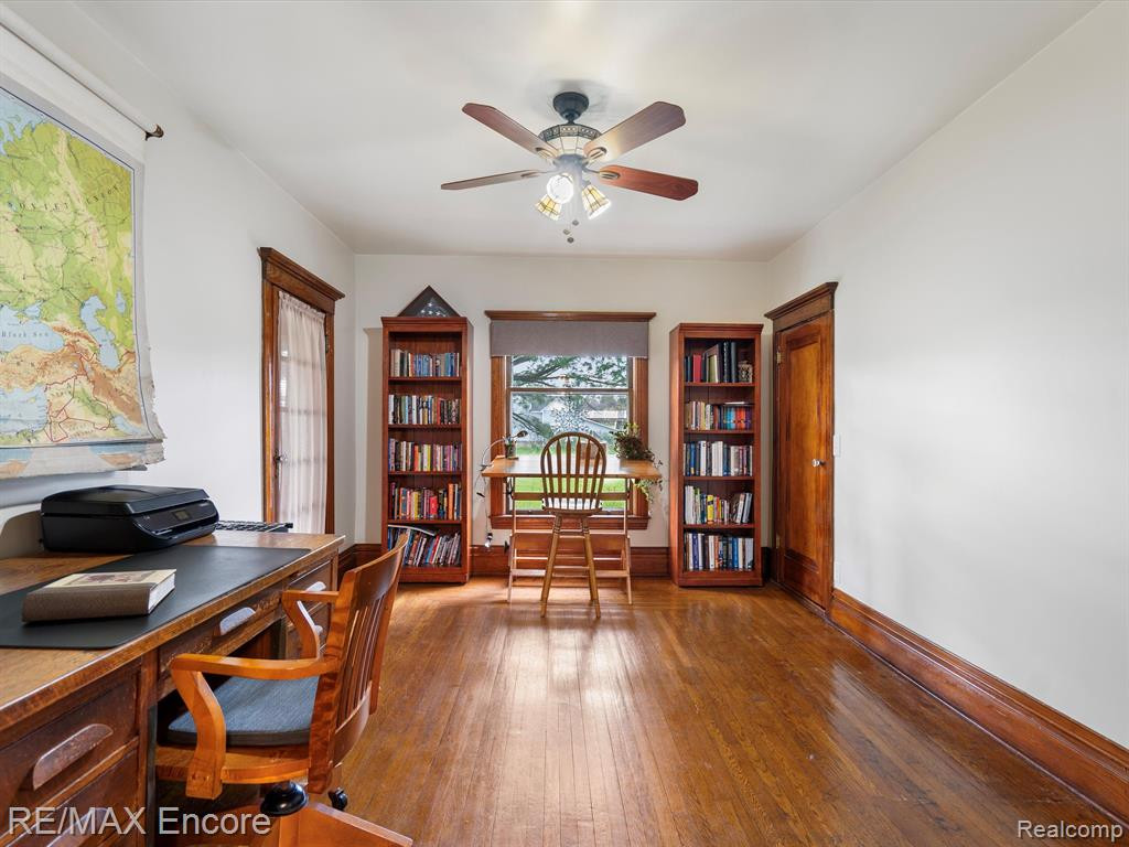 306 E ELMWOOD, Leonard, MI 48367 — Photo 22