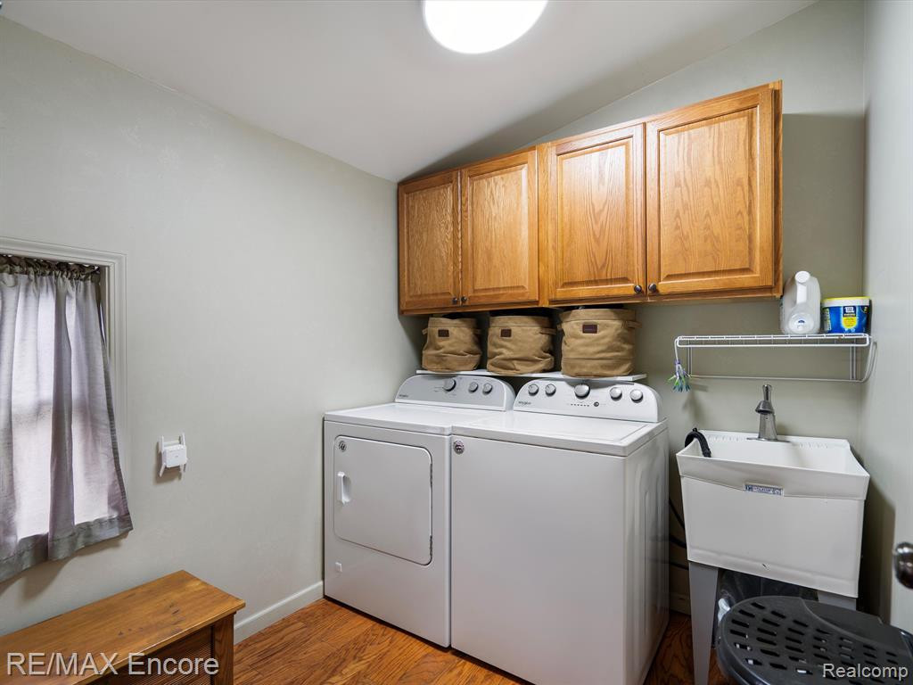 306 E ELMWOOD, Leonard, MI 48367 — Photo 26