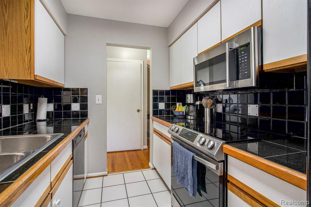 1500 PATRICIA Avenue, Ann Arbor, MI 48103 — Photo 8