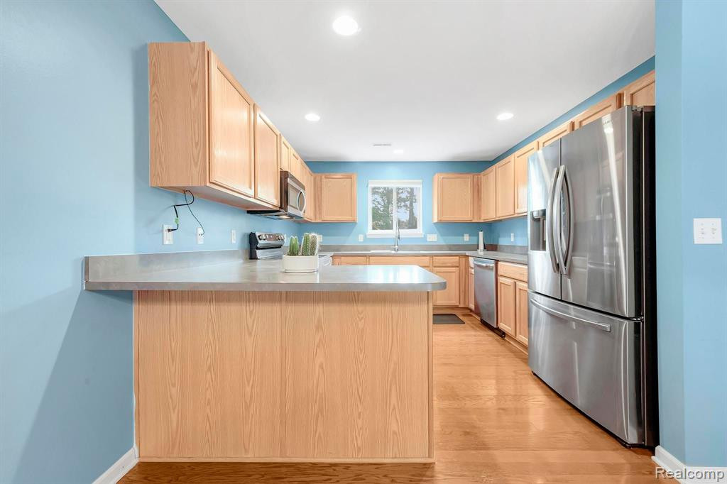 1117 FOUNTAIN VIEW CIRCLE Circle, South Lyon, MI 48178 — Photo 11