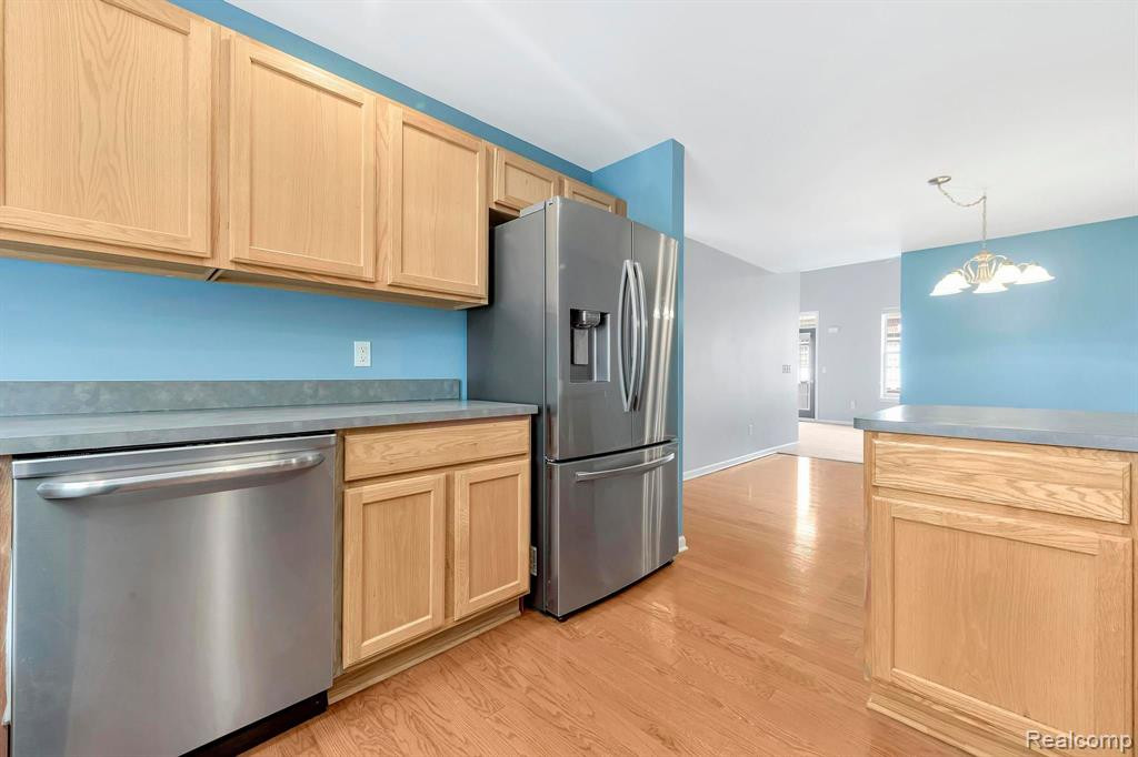 1117 FOUNTAIN VIEW CIRCLE Circle, South Lyon, MI 48178 — Photo 13