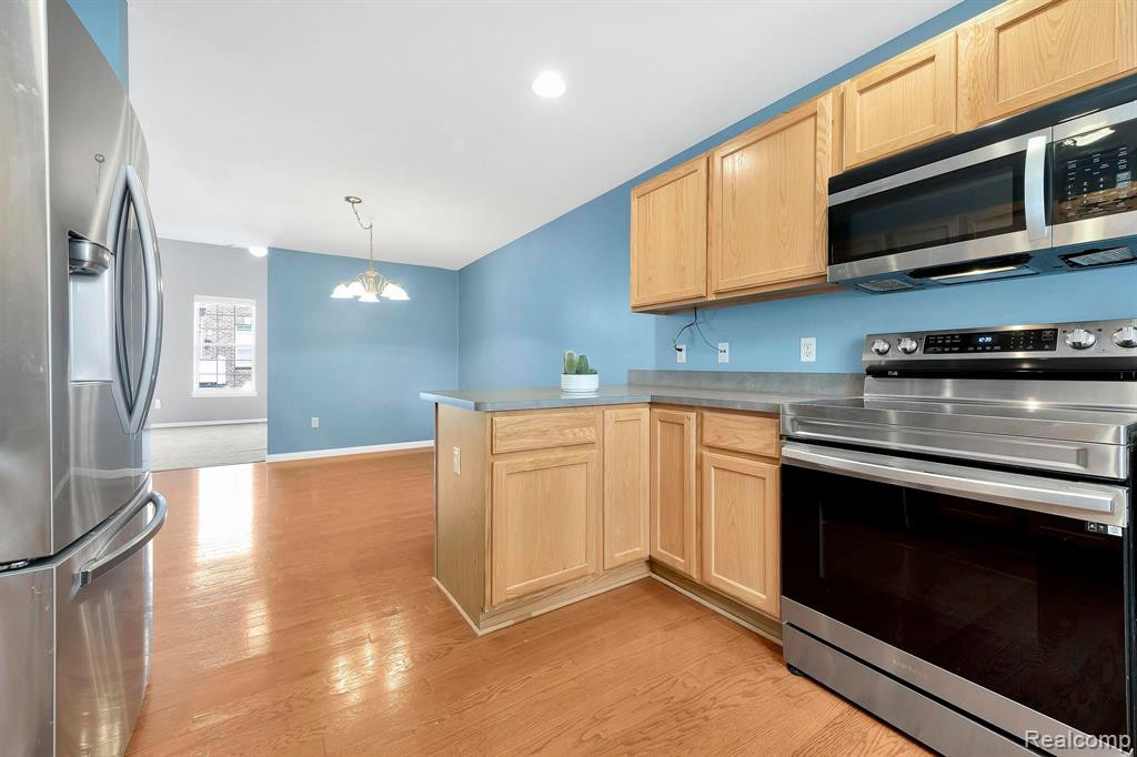 1117 FOUNTAIN VIEW CIRCLE Circle, South Lyon, MI 48178 — Photo 14