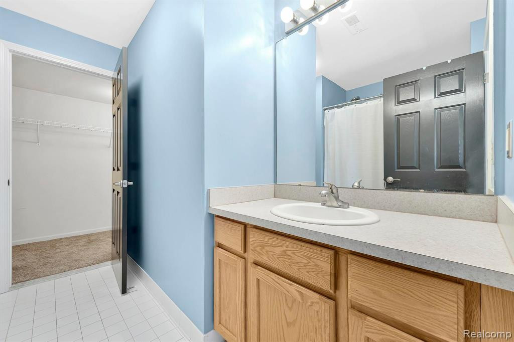 1117 FOUNTAIN VIEW CIRCLE Circle, South Lyon, MI 48178 — Photo 18