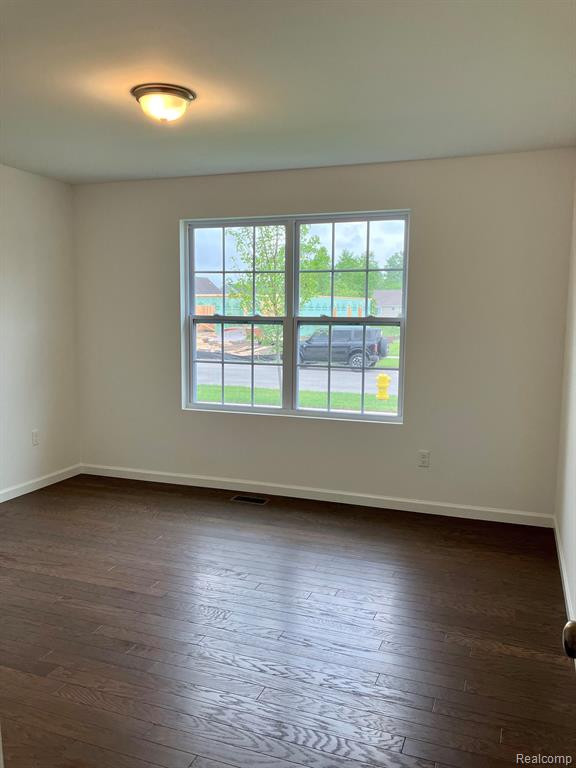 10193 SWAN LAKE Circle, 37, Ypsilanti, MI 48197 — Photo 2