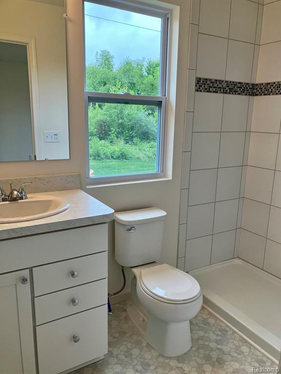 10205 SWAN LAKE Circle, 39, Ypsilanti, MI 48197 — Photo 9