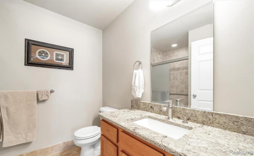 27106 CHESAPEAKE Circle, Walled Lake, MI 48390 — Photo 19