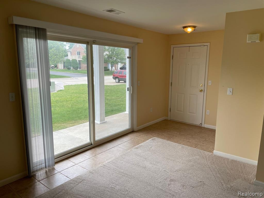 45671 Gable Drive, Macomb, MI 48044 — Photo 3