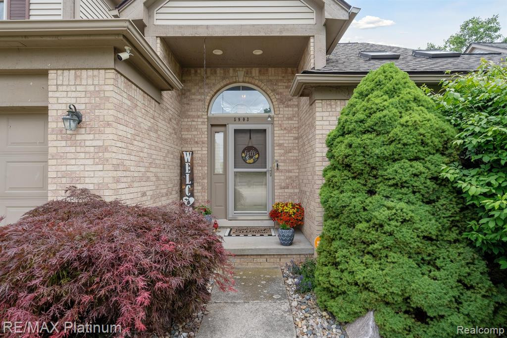 5903 CARY Drive, Ypsilanti, MI 48197 — Photo 2