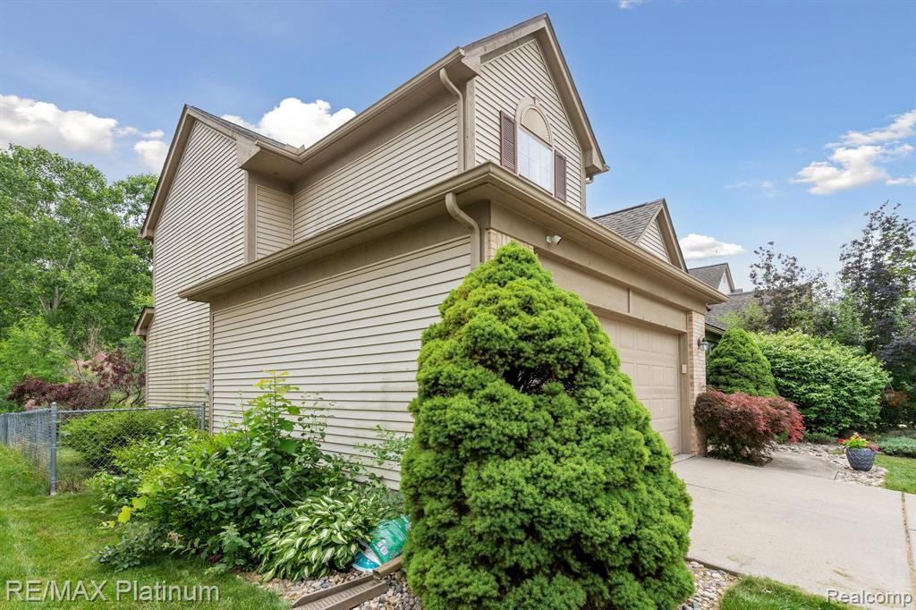5903 CARY Drive, Ypsilanti, MI 48197 — Photo 32