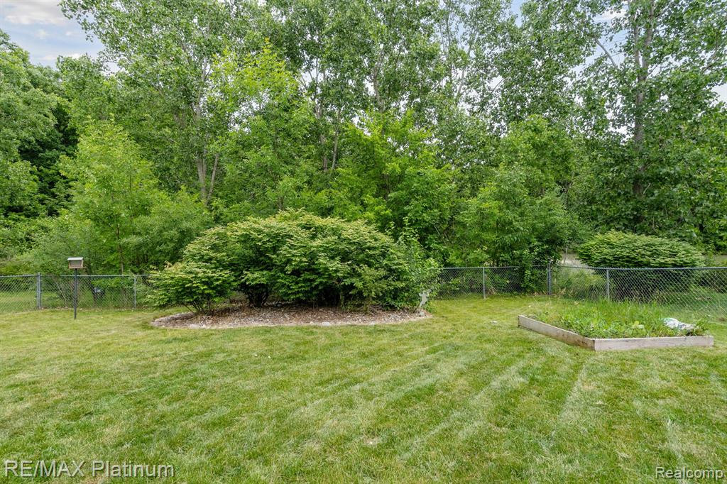 5903 CARY Drive, Ypsilanti, MI 48197 — Photo 37