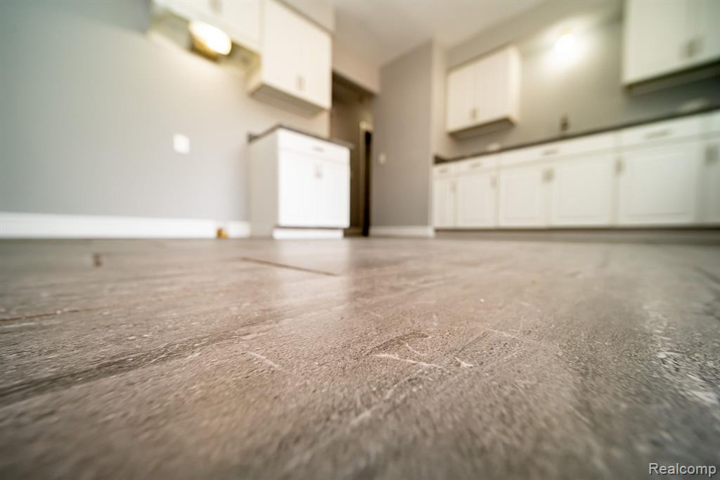 5113 GLENIS Street, Dearborn Heights, MI 48125 — Photo 20