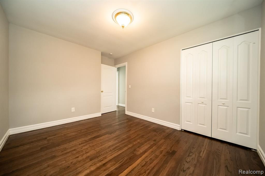 5113 GLENIS Street, Dearborn Heights, MI 48125 — Photo 40