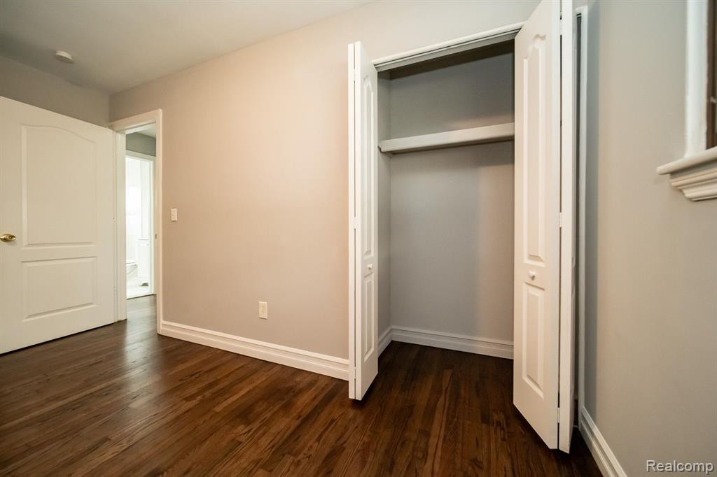 5113 GLENIS Street, Dearborn Heights, MI 48125 — Photo 41